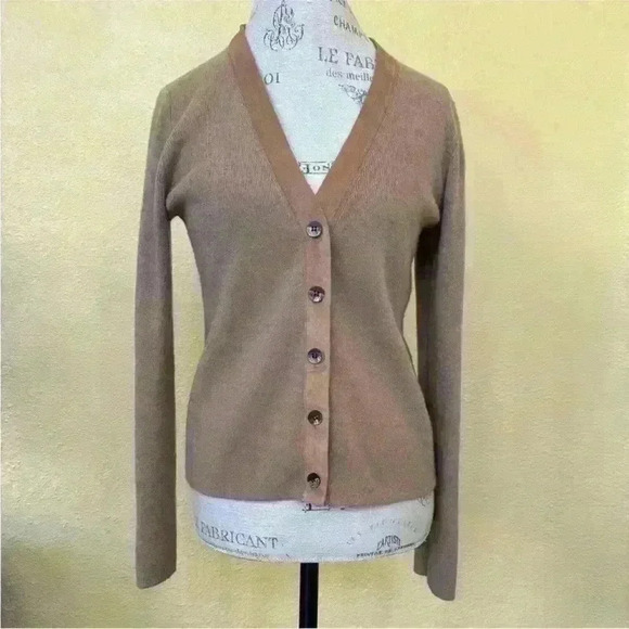 Bruno Magli- Wool/Cashmere Blend Brown V-Neck
Cardigan Women's Medium EUC! - Picture 5 of 11